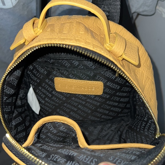 yellow orange steve madden bag/backpack - Picture 2 of 3